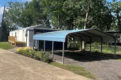 Image de Perfect Spot for Relaxing! Quick access to industrial facilities and beach.