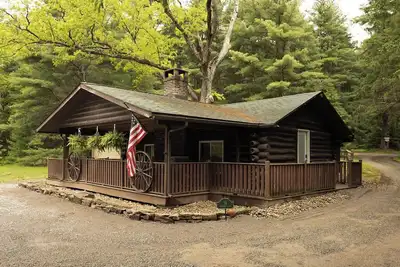 Image de Remodeled Cook Forest Cabin