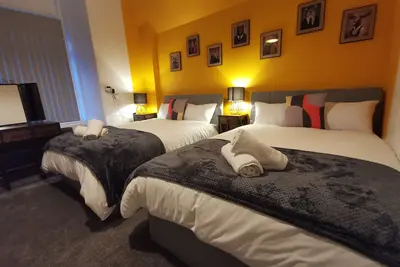 Image de Comfy House 7 Beds + Sofabed + Free Parking + Wifi