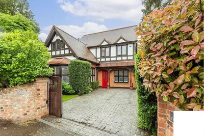 Image de Luxury, Family-friendly Living-close to Tube Station & Shops. Longer Term Lets