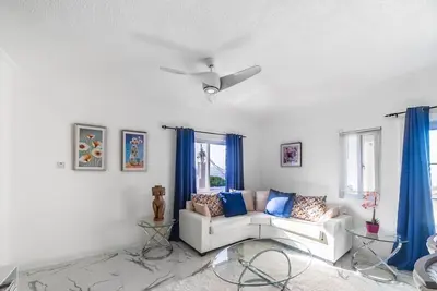 Hibiscus Charm - 2br-2ba w/Pool