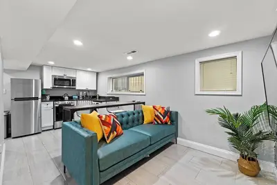 Image de Dc Urban Villa At Girard 1 Bed ~ 1 Bath - Bonus Sleeper Sofa