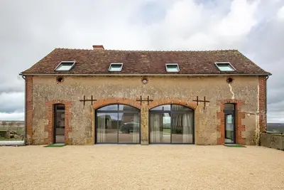 Maison de vacances à Cercy-la-Tour avec terrasse
