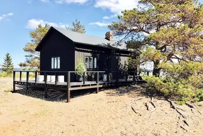 Image de H A R R B Å D A - Kaksi Mökkiä Merenrannalla