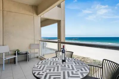 Image de Belle Escapes - Beachfront Balcony Glenelg