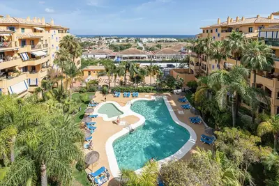 Rdr316 - Awesome views and walk to the beach!