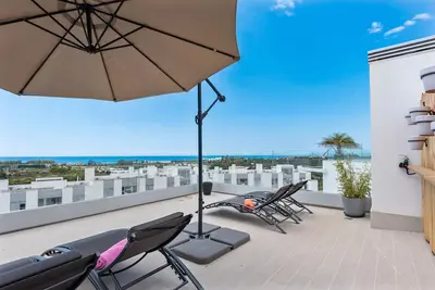 Image de Le Mirage Penthouse - Sea views & Jacuzzi!