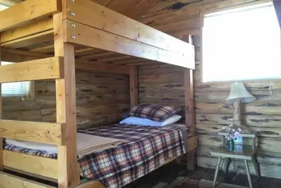 Image de HorseWorks Wyoming's Rustic Hunting Cabin #5