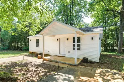 Image de Greer Vacation Rental ~ 11 Mi to Greenville!