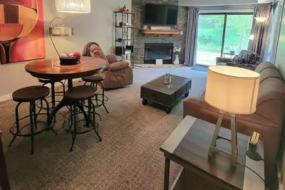 Image de Relaxing one bedroom condo in the Galena Territory