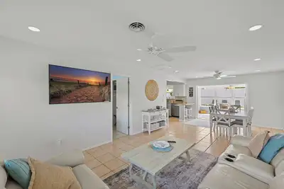 Image de New! Private Pool Paradise- Minutes to Multiple beaches! Venice, Fl