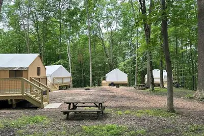 Image de Valley Overlook, heart of Cuyahoga Valley National Park - Glamping Tent P9\n