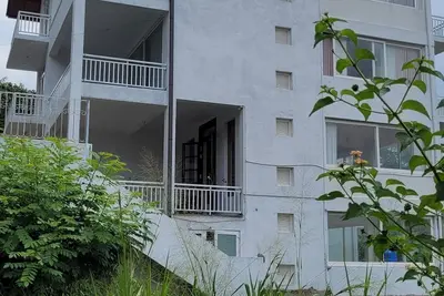 Image de Breezy, Spacious Breathtaking Green Royal Villa is Located far From sea Level