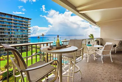 Image de Ocean View steps from beach, dining, shopping 611