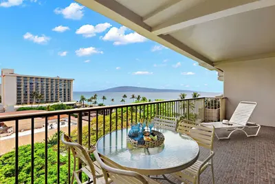 Image de Ocean View steps from beach, dining, shopping 873