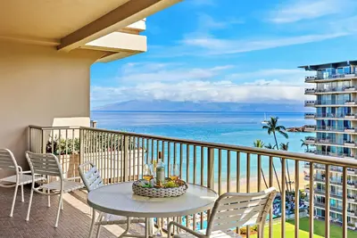 Image de Ocean View steps from beach, dining, shopping 970