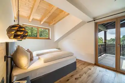 Image de Appartement de vacances \"Wiesgut Golden\" avec vue sur les montagnes, terrasse privée et Wi-Fi