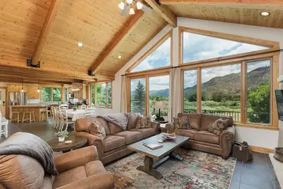 Image de Mountain Home on 5 Acres - 10 Min to Dgo - Views/Deck/Pool & Ping Pong Table