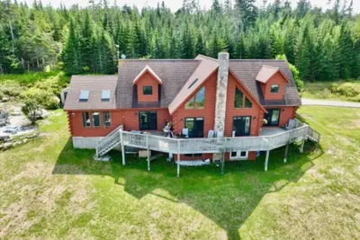 Image de Cabin on the Ocean-Carvers Cove