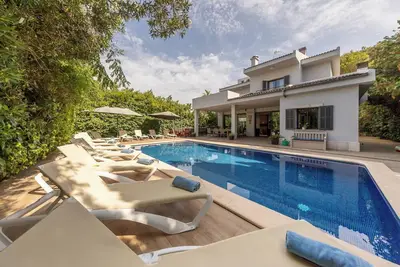 Image de Villa Diagonal - Six Chambres Villa, Couchages 12