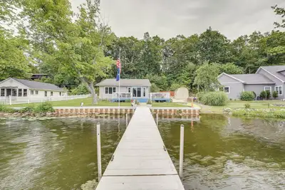 Image de Charming Battle Creek Cottage w/ Dock!