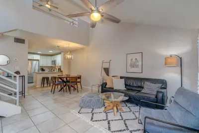 Image de Modern Loft Style Condo at Udall Park