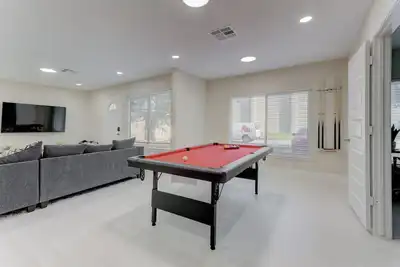 Image de Home Away from Home - Sleeps 10 - 5 min from Galleria