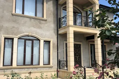 Image de Уютные комнаты на дороге в горы Шахдаг