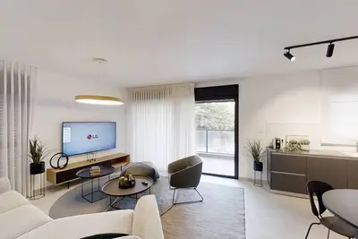 Image de Luxury 3 Bedroom new apartment-Beach&Bahai Gardens