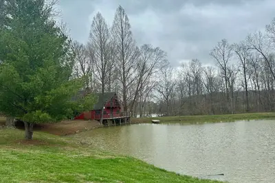Image de Private, cozy cabin on 13 acres with two ponds