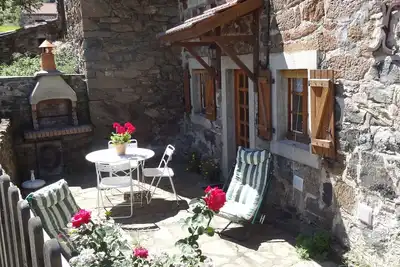 Image de Gîte 4/5 pers à Chazelles surplombant la vallée de la Desges