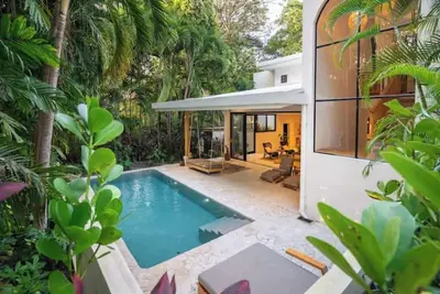 Image de Secluded K Sec – Walk to Beach & Concierge