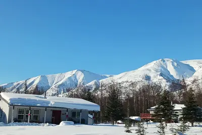 Image de Hatcher Pass retreat for you and your four legged friends!