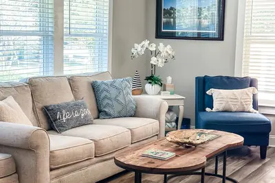 Image de Hanahan Hideaway :: Family-Friendly & Central :: Home away from home!