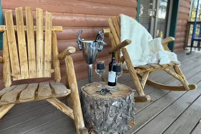 Image de Beautiful & Cozy Mountain Cabin- less than 5 mins to Burro Street