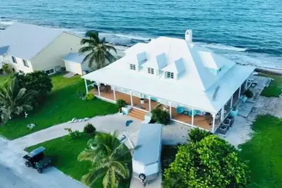 Image de Villa Pasha Beach Front Estate Home