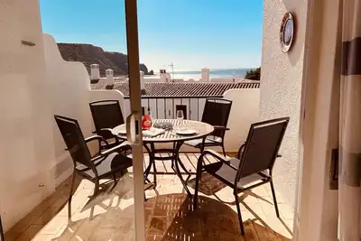 Image de 2 Bed/2 Bath Apartment, few Minutes to Beach Etc. ,