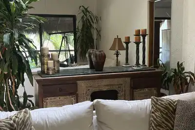 Image de Private and Spacious Apartment at the Soggy Peso Palapa Bar, and Bed & Cocktail