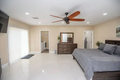 Image de Chic 4-Bed Mid-Century: Arizona Getaway for your family/group