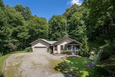 Image de Sugar Creek Retreat - Where Comfort and Adventure Meet