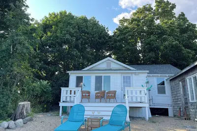 key west style 1940s rustic waterfront cottage\nSleeps six, awesome swimming