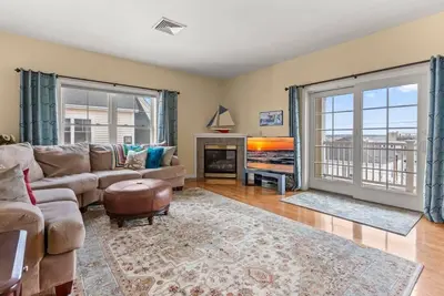 Private Balcony Steps to Beach K St Penthouse #6