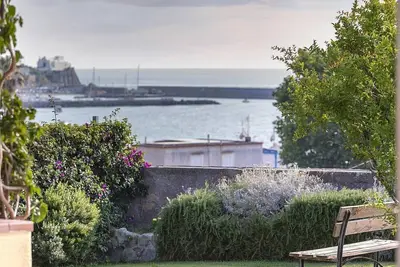 Image de Villa Opalina: A bright and sunny townhouse which faces the sun and the sea, with Free Wi-Fi.