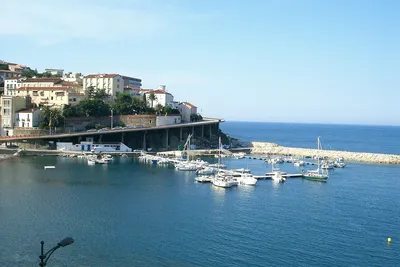 Image de Maison de village familiale sur la baie de Cerbere à 4 mn de la plage
