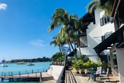 Image de Sunset Boulevard Beachfront Apartment