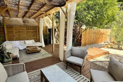 Image de “La maison près de la fontaine”