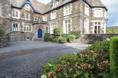 Rydal Suite, character holiday cottage, with a garden in Ambleside