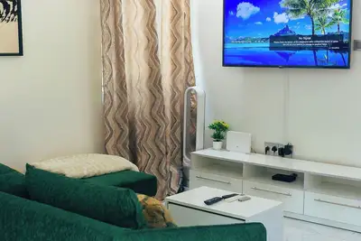 Image de Experience luxury living at Tower Properties.