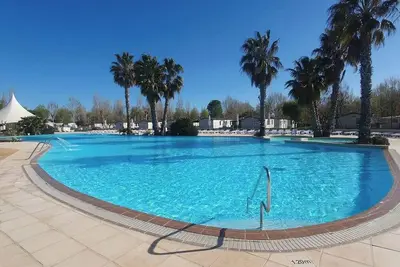 Image de Mobil-home Va 04 à La Carabasse (Camping Siblu avec piscine)