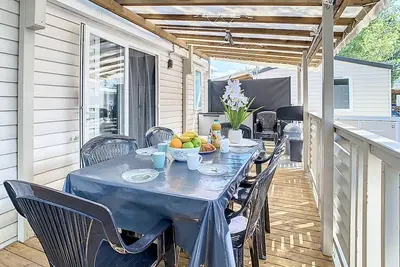 Image de Mobil-home Vo 05 à La Carbasse (Camping Siblu avec piscine)